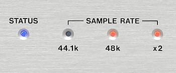 Anzeigen für Gerätezustand und Abtastrate | Tascam ML-16D/ML-32D