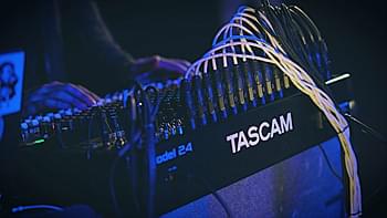 Tascam Model 24 Hybrid Recording Console