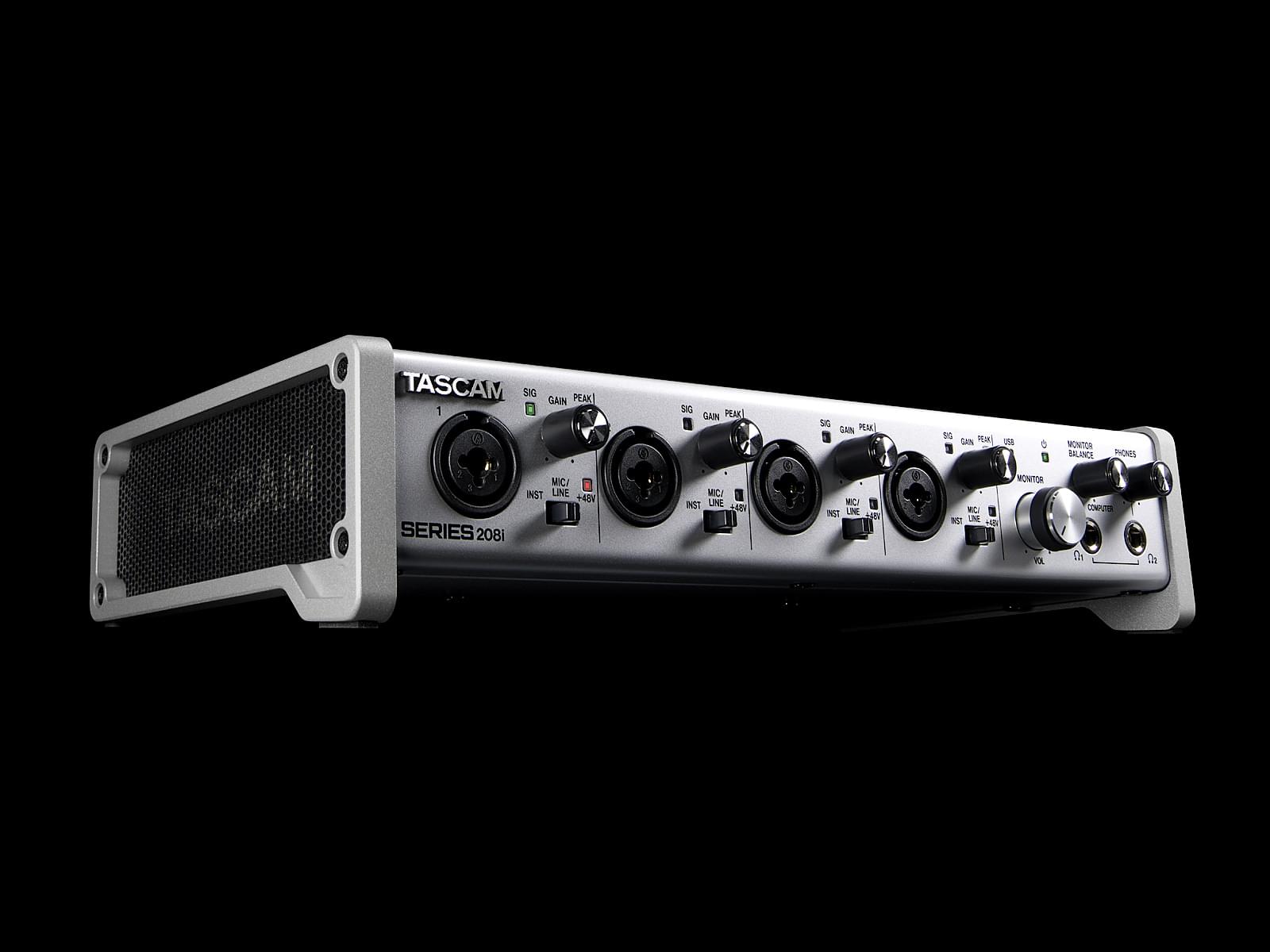 Front view | Tascam SERIES 208i