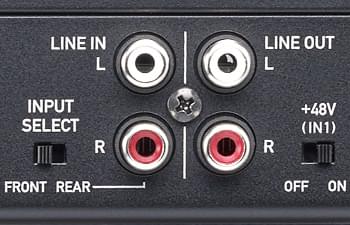 Niesymetryczne wejście liniowe stereo na panelu tylnym - Tascam US-1x2HR